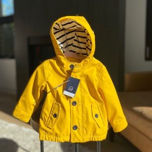 BRAND NEW Baby GAP Yellow Rain Jacket, 6-12 months